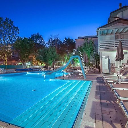Hotel Giamaika Cesenatico Kültér fotó