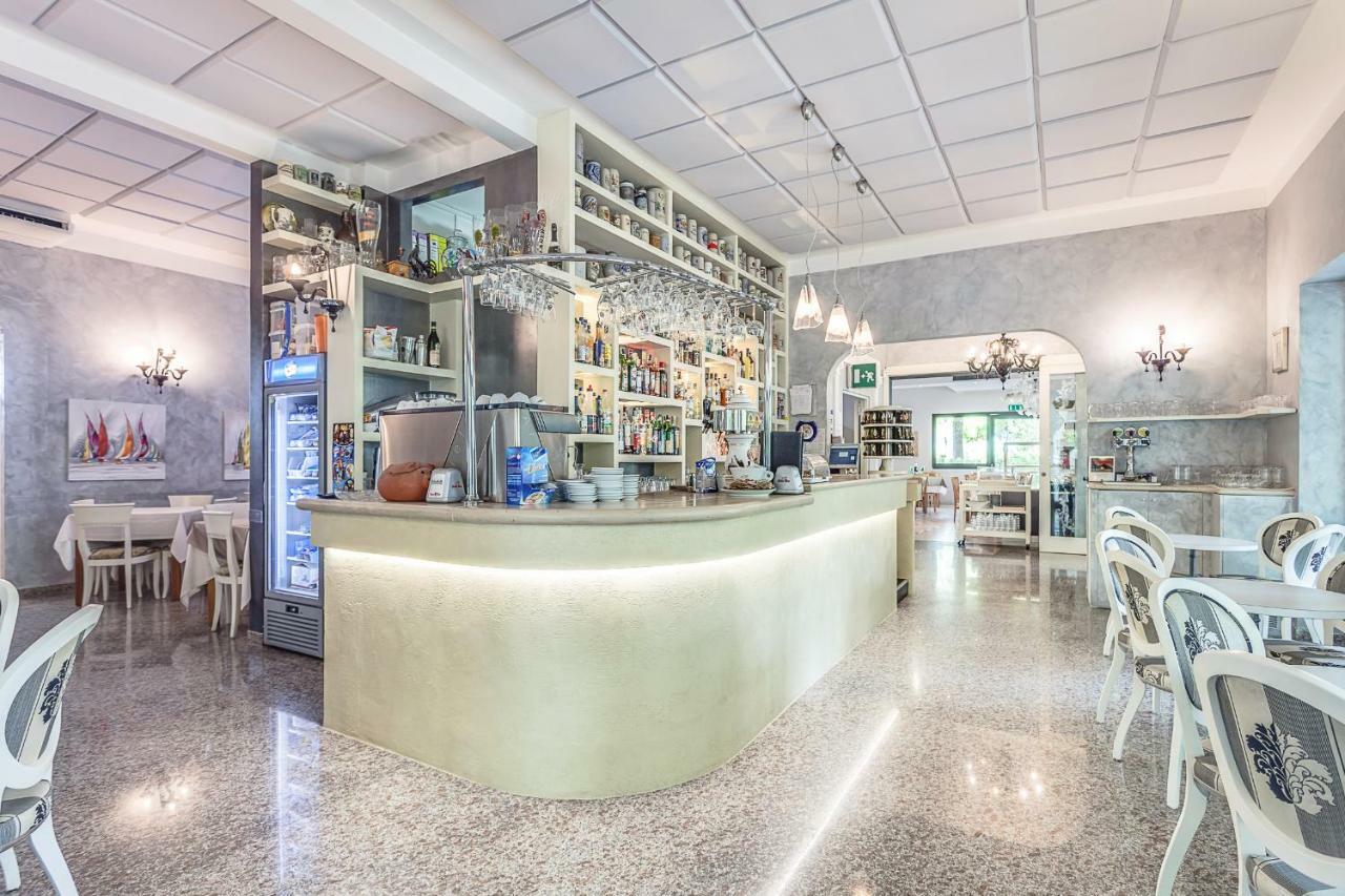 Hotel Giamaika Cesenatico Kültér fotó